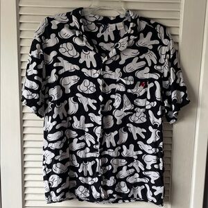 Disney Black and White Mickey Glove Pattern Shirt
